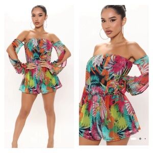 NWT FASHION NOVA Tropical Getaway Romper Off Shoulder Split Sleeve Colorful M